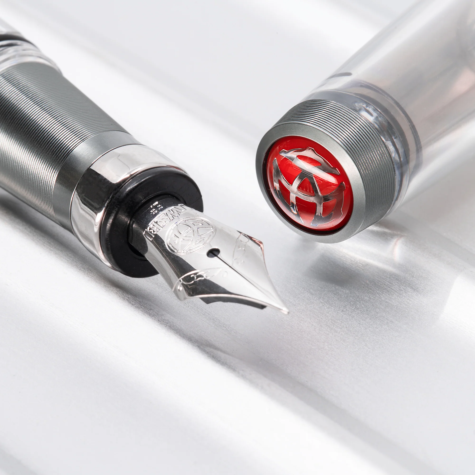 TWSBI Diamond 580ALR Nickel Gray Fountain Pen - Image 7